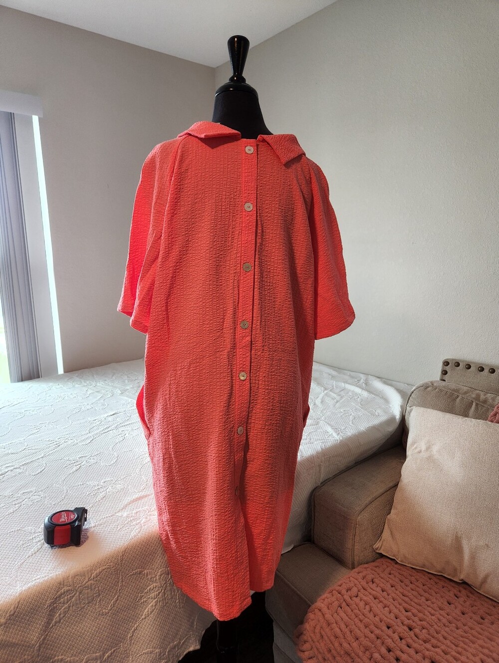 Button-Back Coral Midi Dress with Relaxed Collar